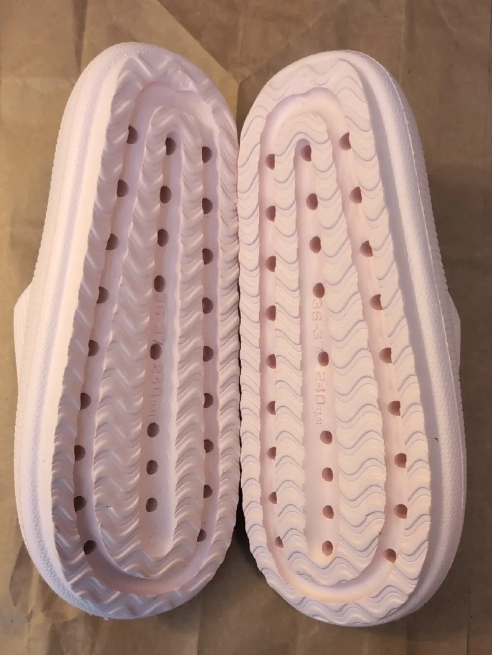 Women’s Slip-On Slide Sandals - Light Pink
